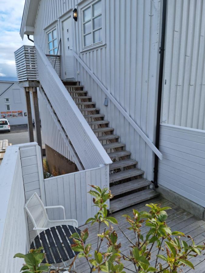 Koselig Leilighet Midt I Sentrum Appartement Skjervoy Buitenkant foto