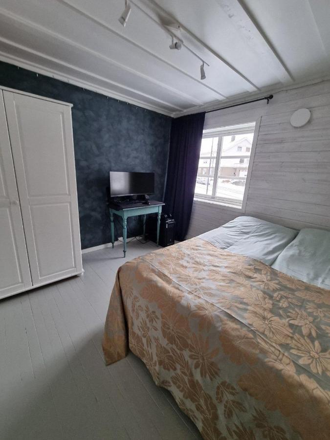 Koselig Leilighet Midt I Sentrum Appartement Skjervoy Buitenkant foto